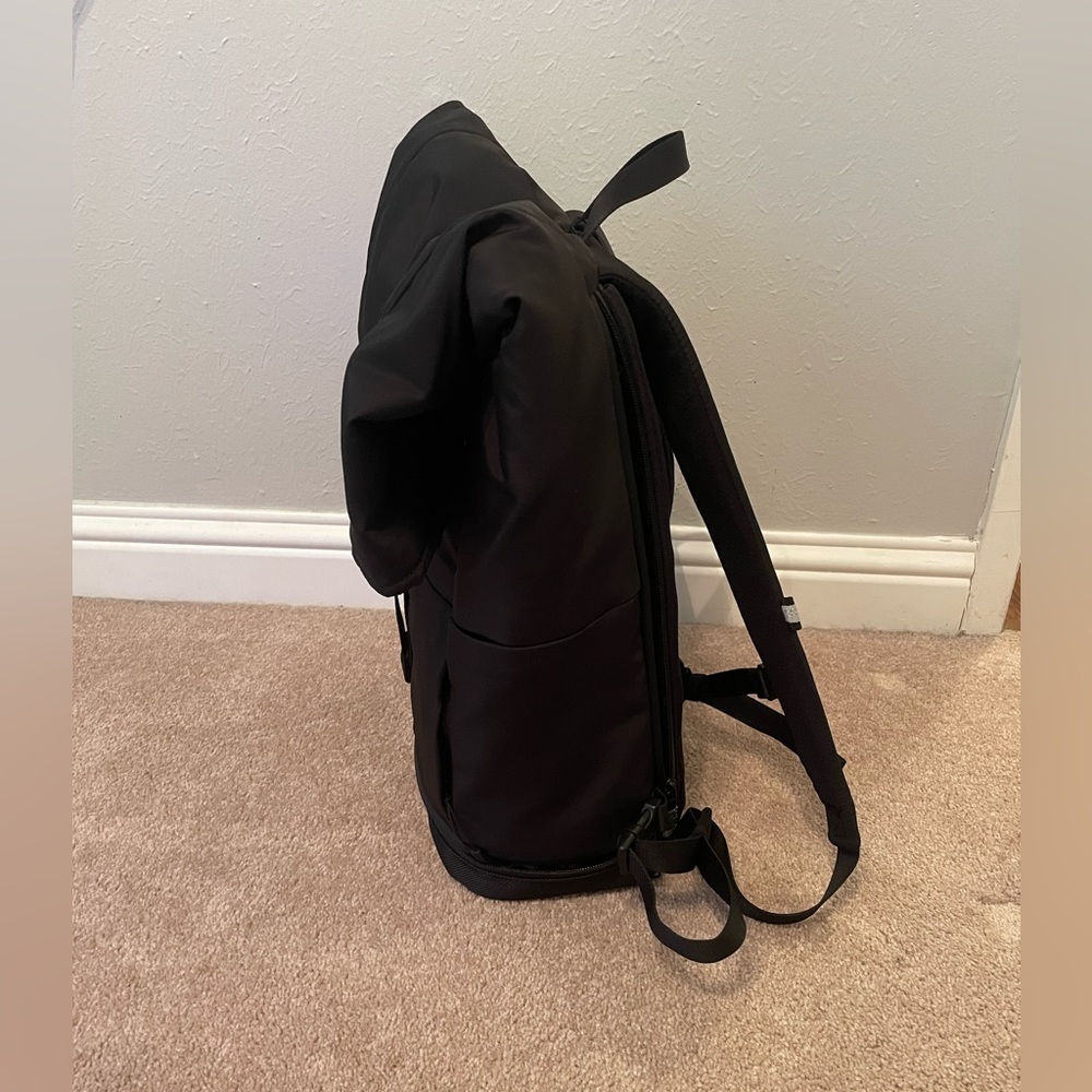 BRAND NEW Calvin Klein Performance Backpack - Picture 11 of 13